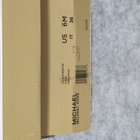 Michael Kors Green Suede Jillian Booties size 6 - Picture 11 of 11